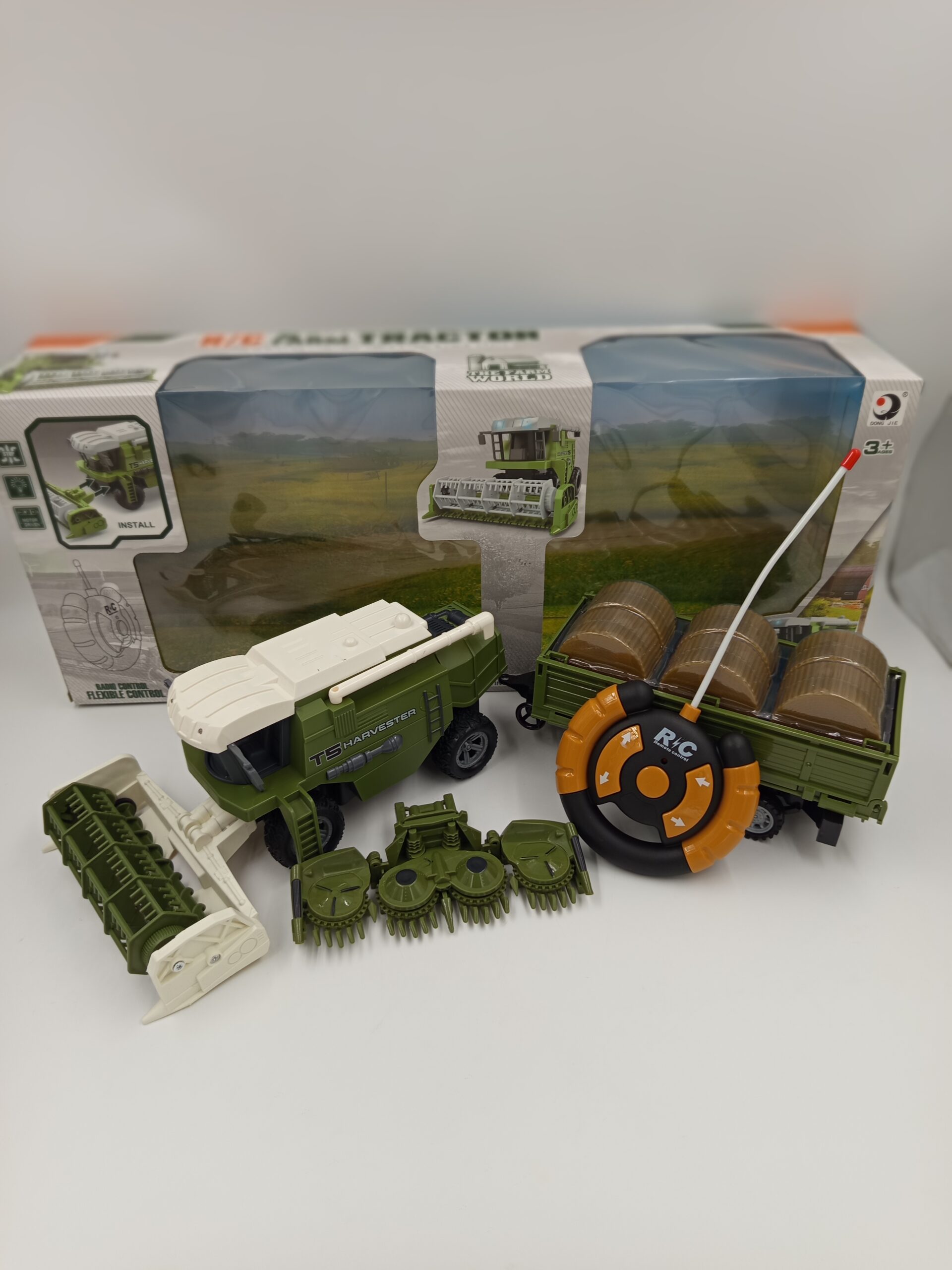Kombajn na Pilota RC T5 Harvester z Przyczepą i 2 Hederami - Raj47