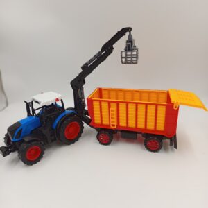 Niebieski Traktor z Żurawiem i Przyczepą Kiszonkarską – Raj24